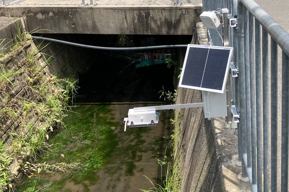 用水路のLiDAR水位センサーとクラウドカメラ